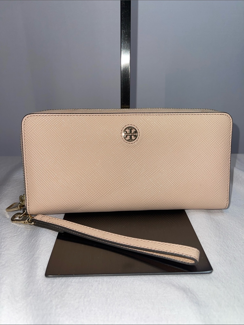 Tory Burch Perry Zip Passport Continental Wallet